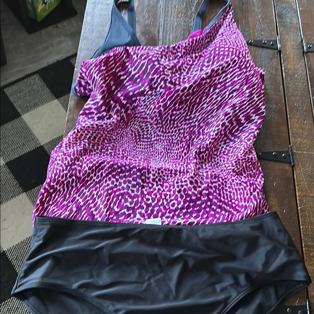 Free Country Pink,navy and Black Swimsuit